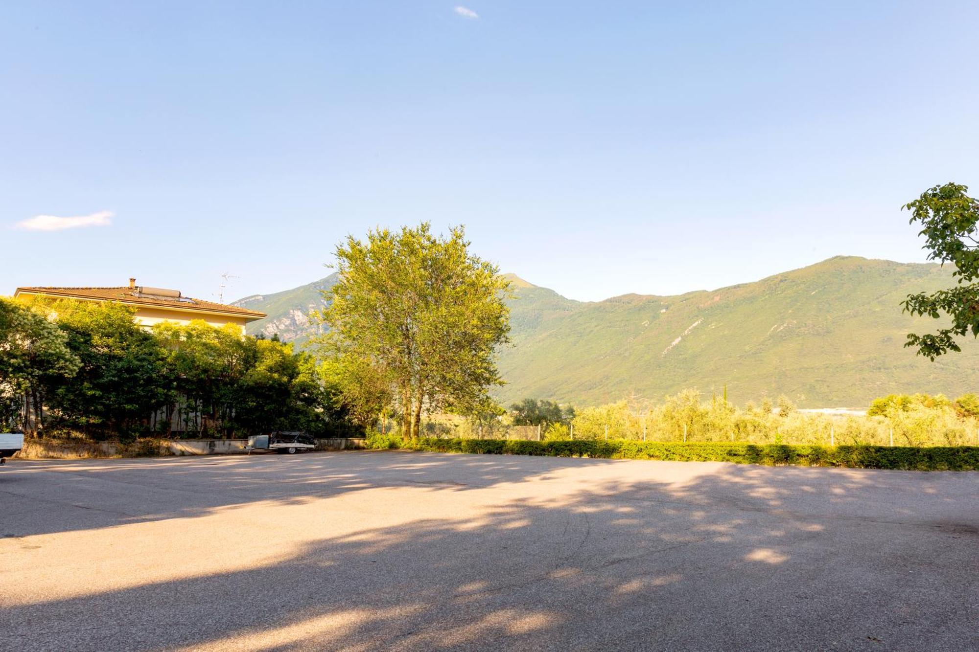 Appartamento Campagnola Piano Terra Con Giardino Privato Dış mekan fotoğraf